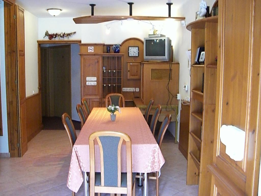 Napfuerdo Vendeghaz Hotel Mezokovesd Bagian luar foto