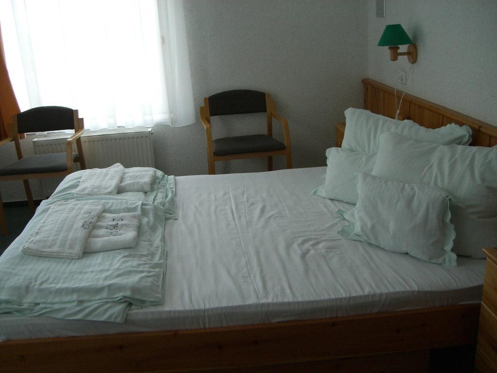 Napfuerdo Vendeghaz Hotel Mezokovesd Bagian luar foto